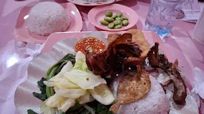 Warung Pink Tempong 4