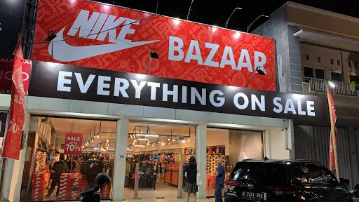 World Brand Factory outlet 3