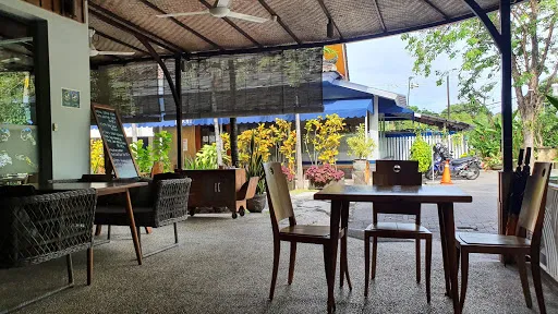 Dijon Bali - Café & Catering 1