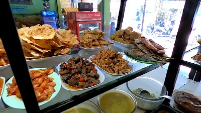 Warung Makan Nikmat halal 1