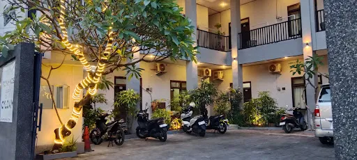 Bakung Sunset Hotel 4