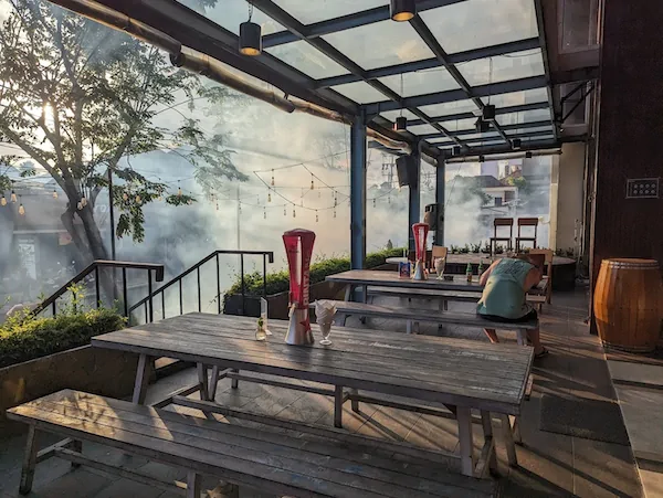 The DECK Restaurant & Bar 4