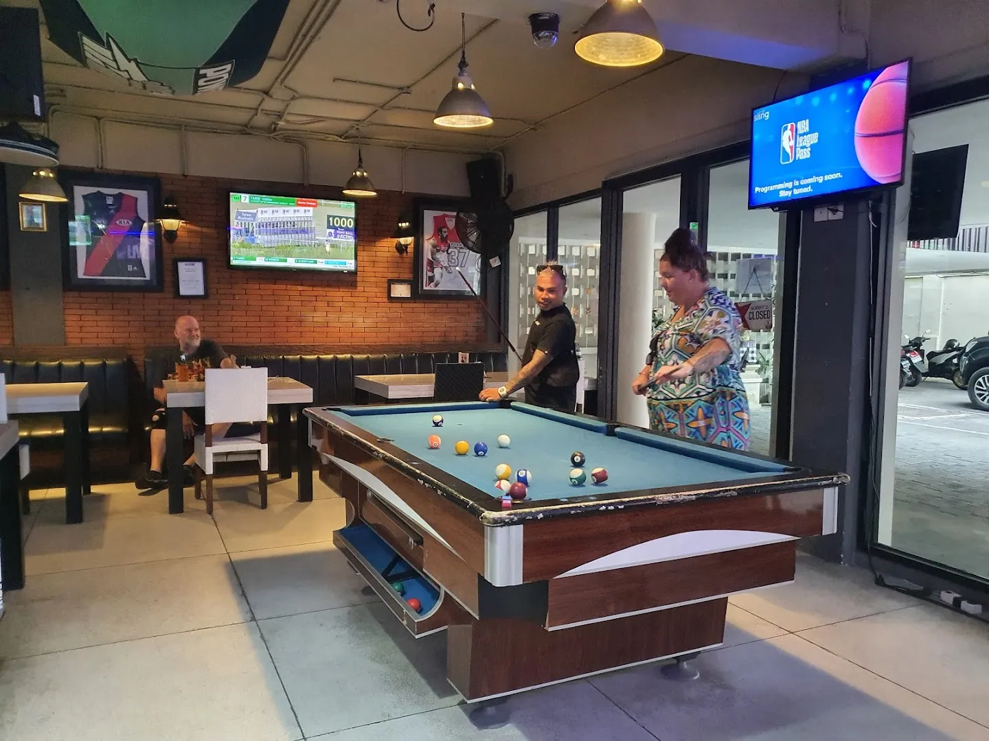 Royal Jack Sport Bar & Grill 3