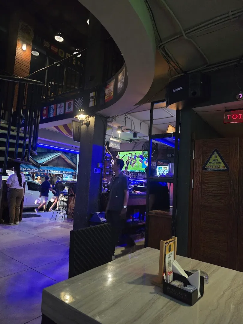 Royal Jack Sport Bar & Grill 4