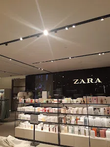 ZARA Beachwalk Kuta 1