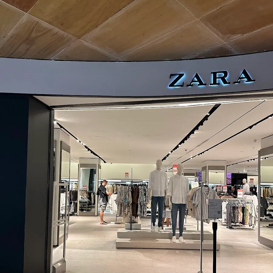 ZARA Beachwalk Kuta 2