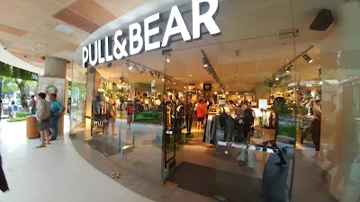 ZARA Beachwalk Kuta 4