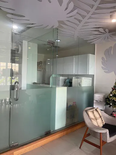 O-SMILE LASER DENTAL BEACHWALK 1