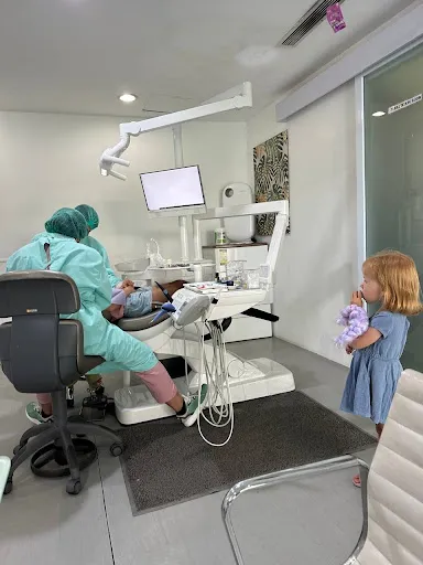 O-SMILE LASER DENTAL BEACHWALK 4