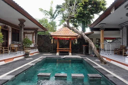 Uns Hotel - Bali 1
