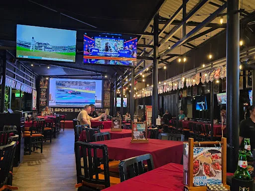 Y Sports Bar 3