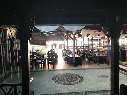 The Legend Bar & Restaurant 1