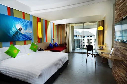Bliss Surfer Hotel by Tritama Hospitality 1