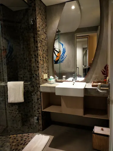 Bliss Surfer Hotel by Tritama Hospitality 3