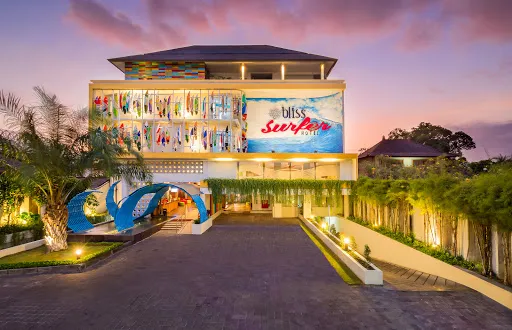 Bliss Surfer Hotel by Tritama Hospitality 4