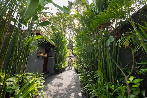 Seminyak Sanctuary Villa by iNi Vie Hospitality - Romantic and Intimate Experience 4