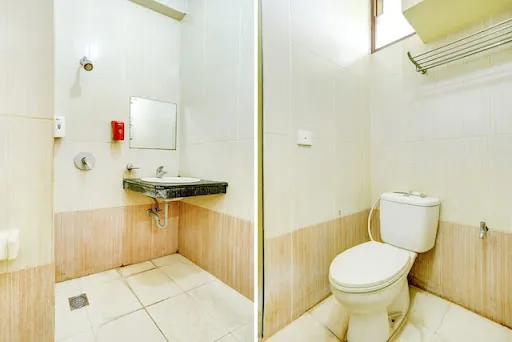 OYO 90311 Hotel Damai 2