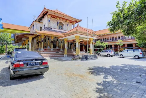 OYO 90311 Hotel Damai 4