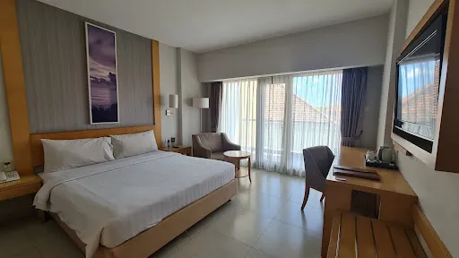 Quest Hotel Kuta 1