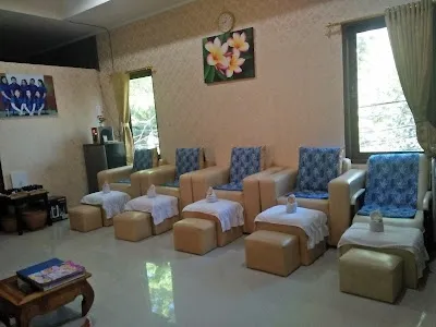 Julia Salon & Massage Legian 4