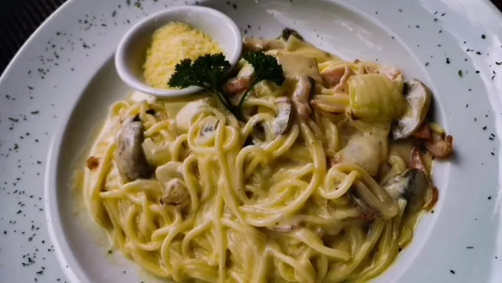 The PaD Bar and Grill on Legian Street 1