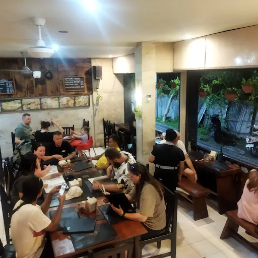 Warung Totemo 4
