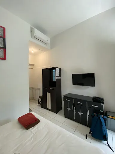 Paradise Inn 1