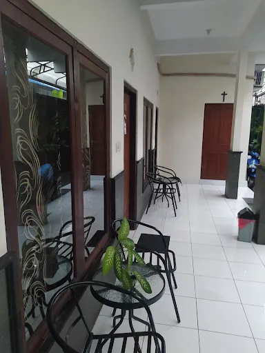 Paradise Inn 4