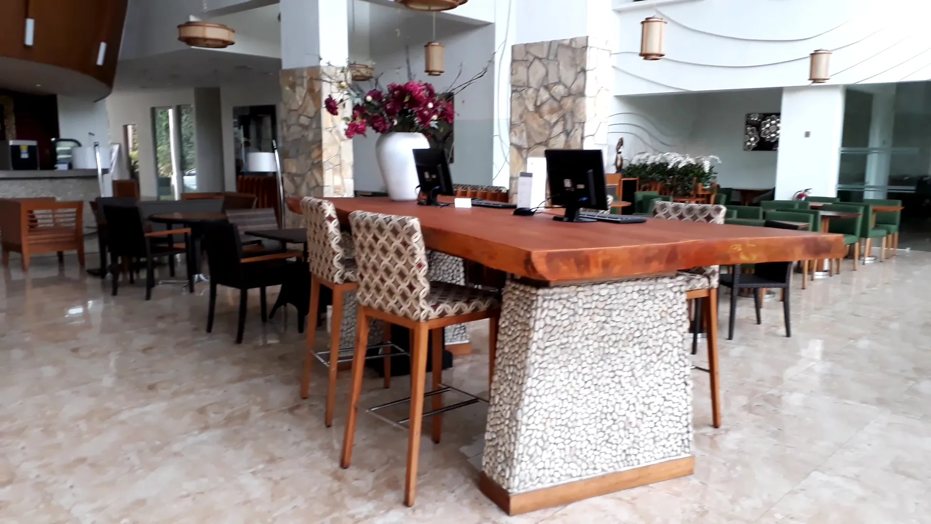 Holiday Inn Express Bali Raya Kuta 1