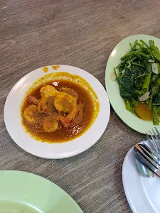 Herkas Seafood Resto 4