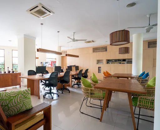 Hub Bali Coworking Legian 1