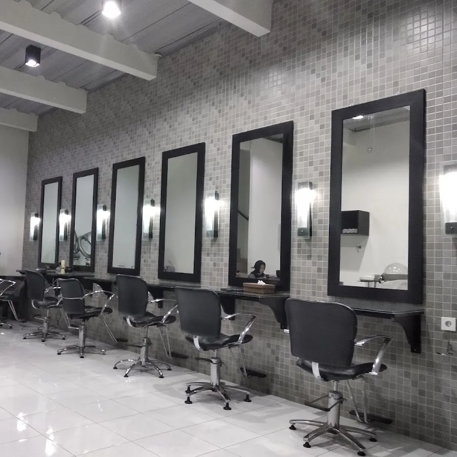 W1 beauty salon 3