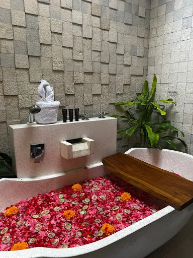 Anjali Spa by Astagina Resort 3