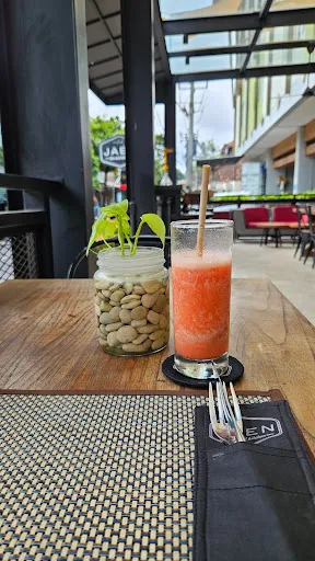 Jaen Bar & Kitchen 4