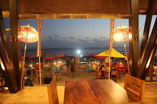 Capil Cafe double Six