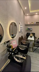 NR Beauty Bar 3