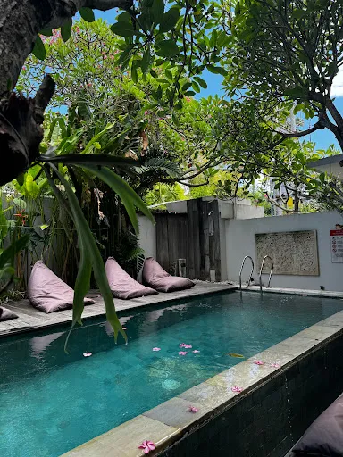 Hola seminyak 3