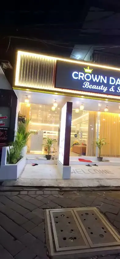 Crown Day Spa 1