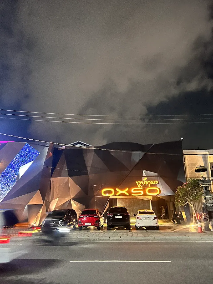 Oxso Lounge and Billiard 2