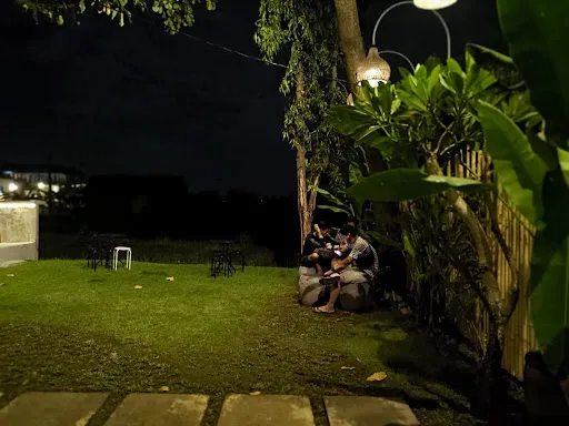 Sayana Coffee & Nature Space 4