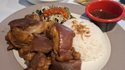 DINA Noodle & Coffee 1