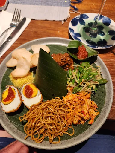 Yanti Bar Bali 2