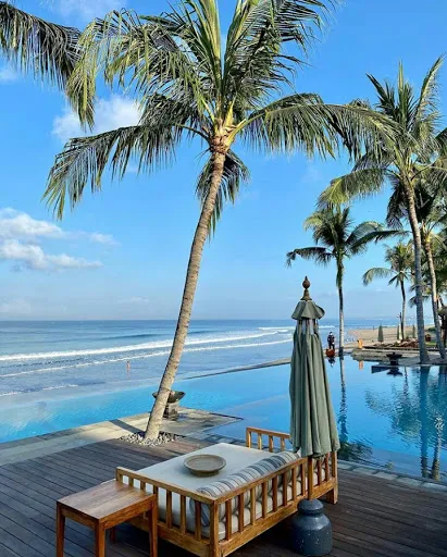Pool Bar at The Legian Bali 3