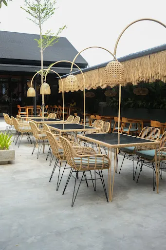 MOONFACE - Pizza Restaurant & Bar 3