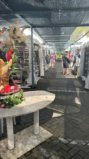 Kayu Aya Square Market 2
