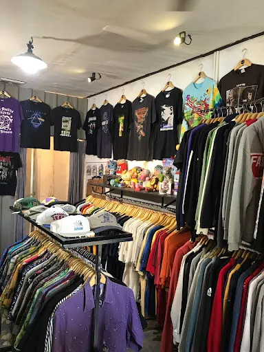 OLDMANSTUFF Thrift & Vintage Store 1