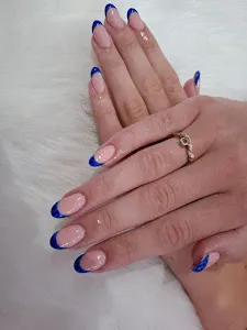 Ciao Bella Nail Art Salon & Lashes 4