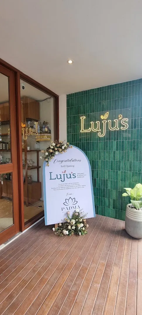 Luju's Organic &Healthy Grocer 4