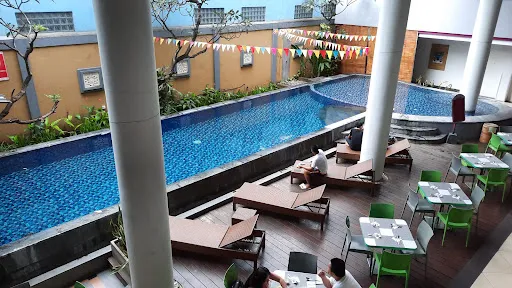 favehotel Sunset Seminyak 2