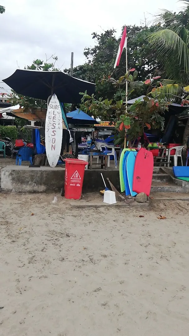 Ryan surf lesson and rent board 2